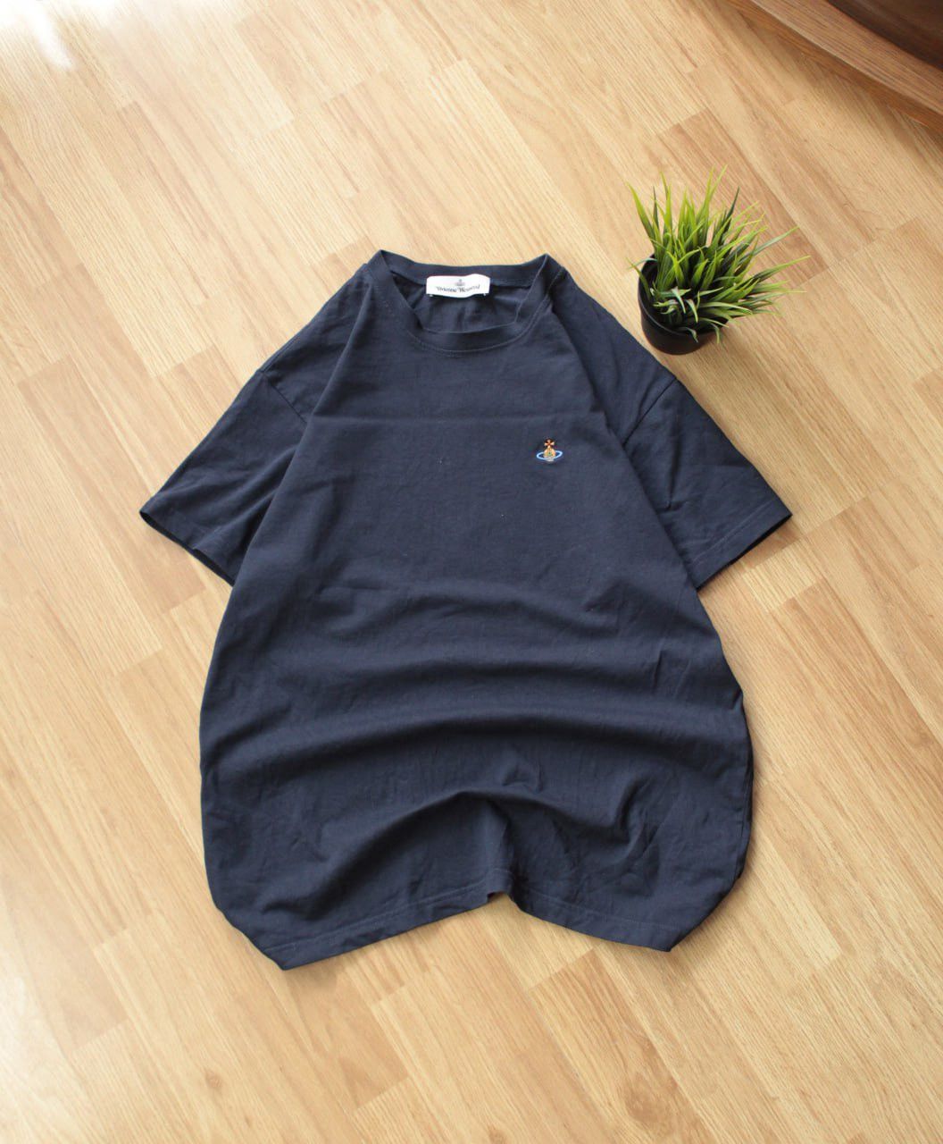 Vintage × Vivienne Westwood 🔥 Vintage Vivienne Westwood Orb Logo T shirt Navy Classic Size US M / EU 48-50 / 2 - 1 Thumbnail