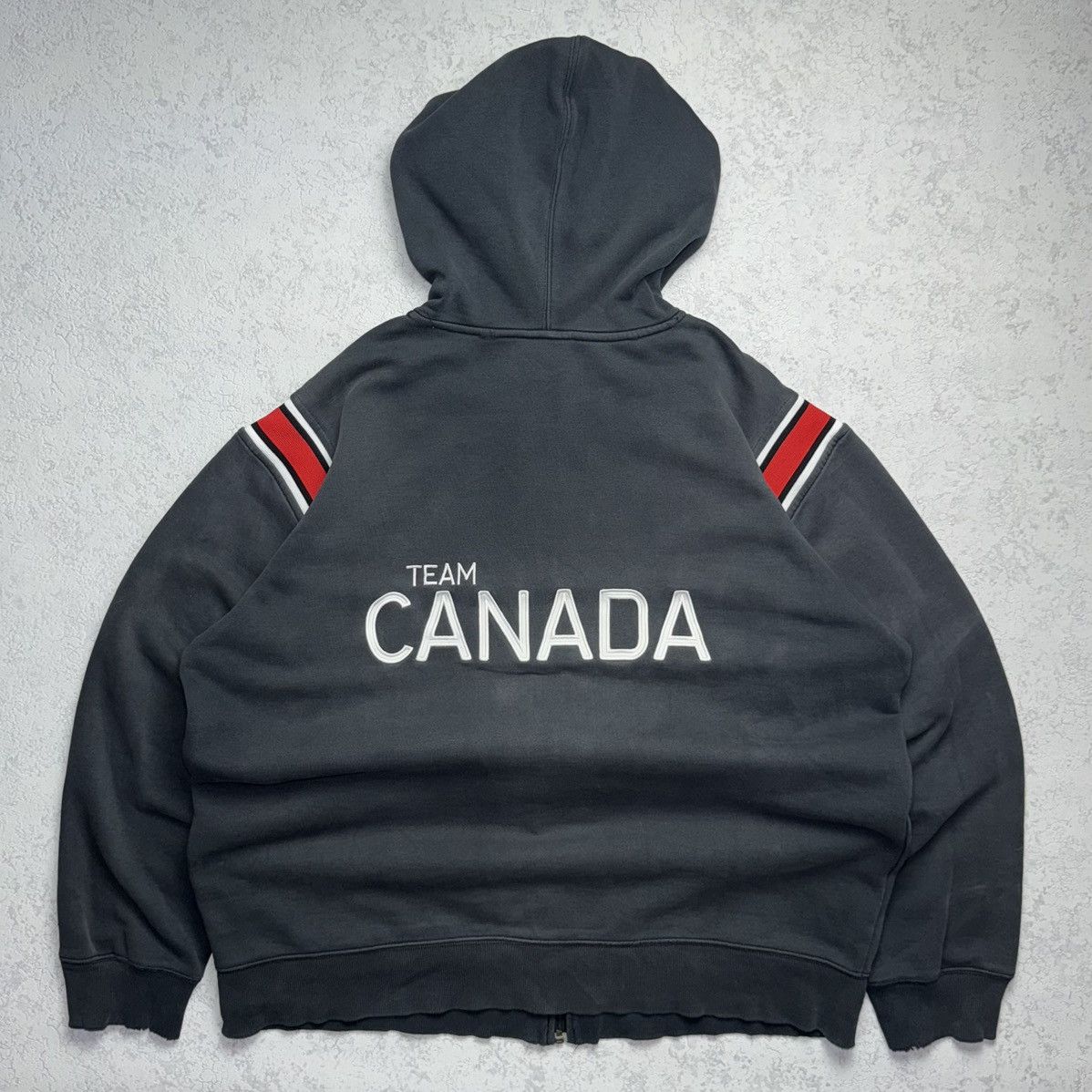 Nike Vintage 00’ Nike Team Canada Faded Distressed Zip Hoodie Size US L / EU 52-54 / 3 - 15 Thumbnail