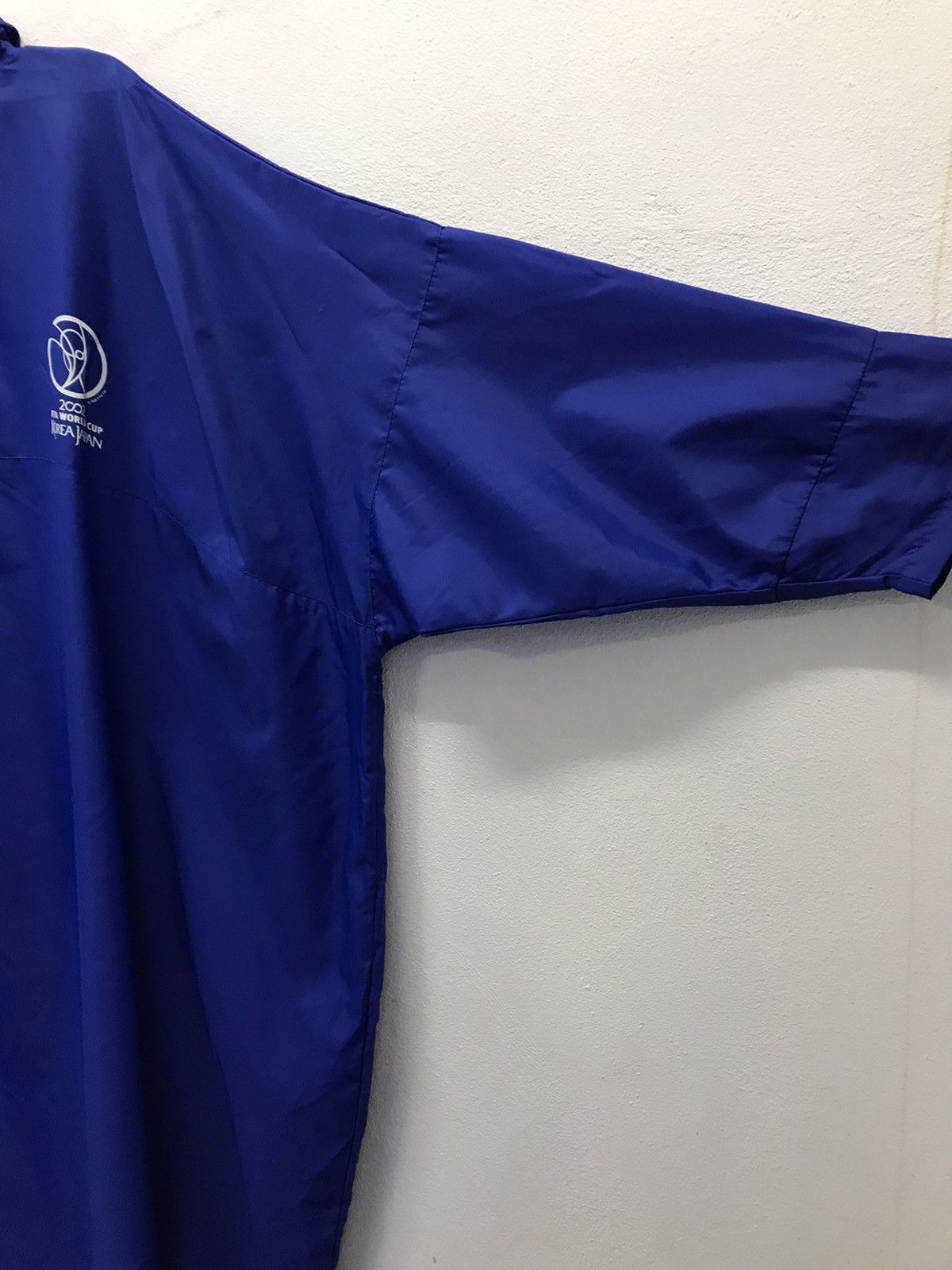 Vintage Vintage 2002 FIFA World Cup Korea Japan RAINCOATS Size US XXL / EU 58 / 5 - 7 Thumbnail