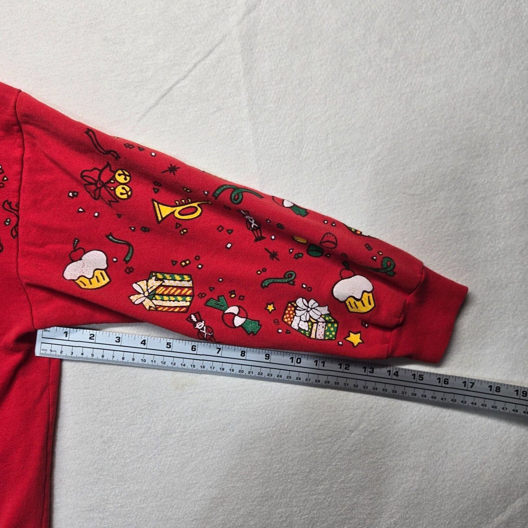 Vintage VINTAGE Holiday Time Sweater Shirt Women M Red Embroidered Santa Bear Christmas 90s Pullover Long Sleeve Adult Women Size M / US 6-8 / IT 42-44 - 6 Thumbnail