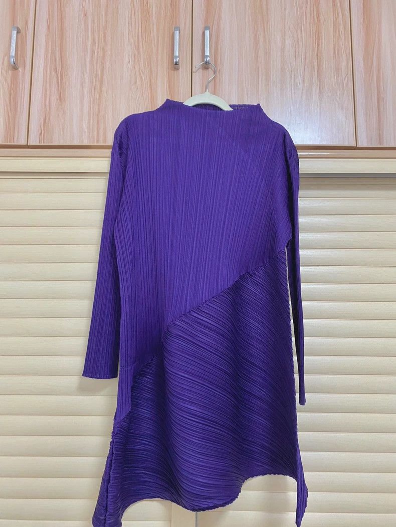 Issey Miyake Issey Miyake size:3 Purple pleated top Size S / US 4 / IT 40 - 1 Thumbnail