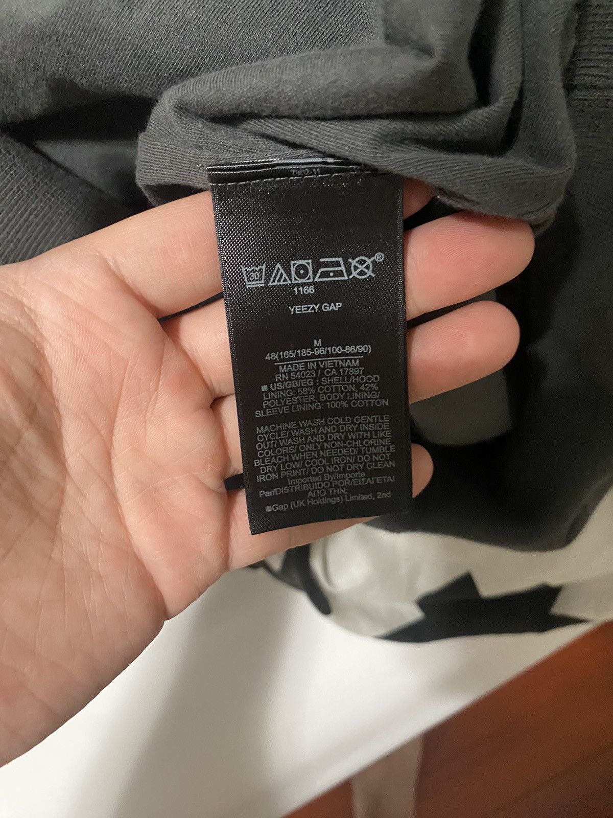 Balenciaga × Gap × Yeezy Balenciaga Yzy Gap hoodie Size US M / EU 48-50 / 2 - 4 Thumbnail
