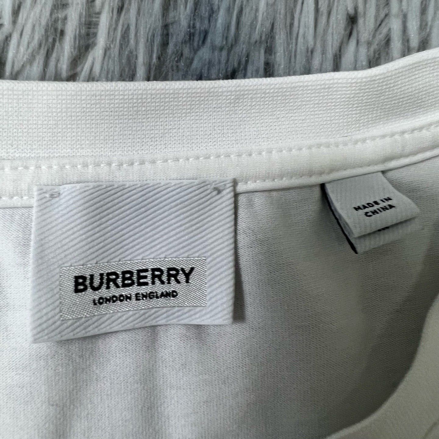 Burberry Burberry Short-Sleeve T-Shirt Size US M / EU 48-50 / 2 - 2 Thumbnail