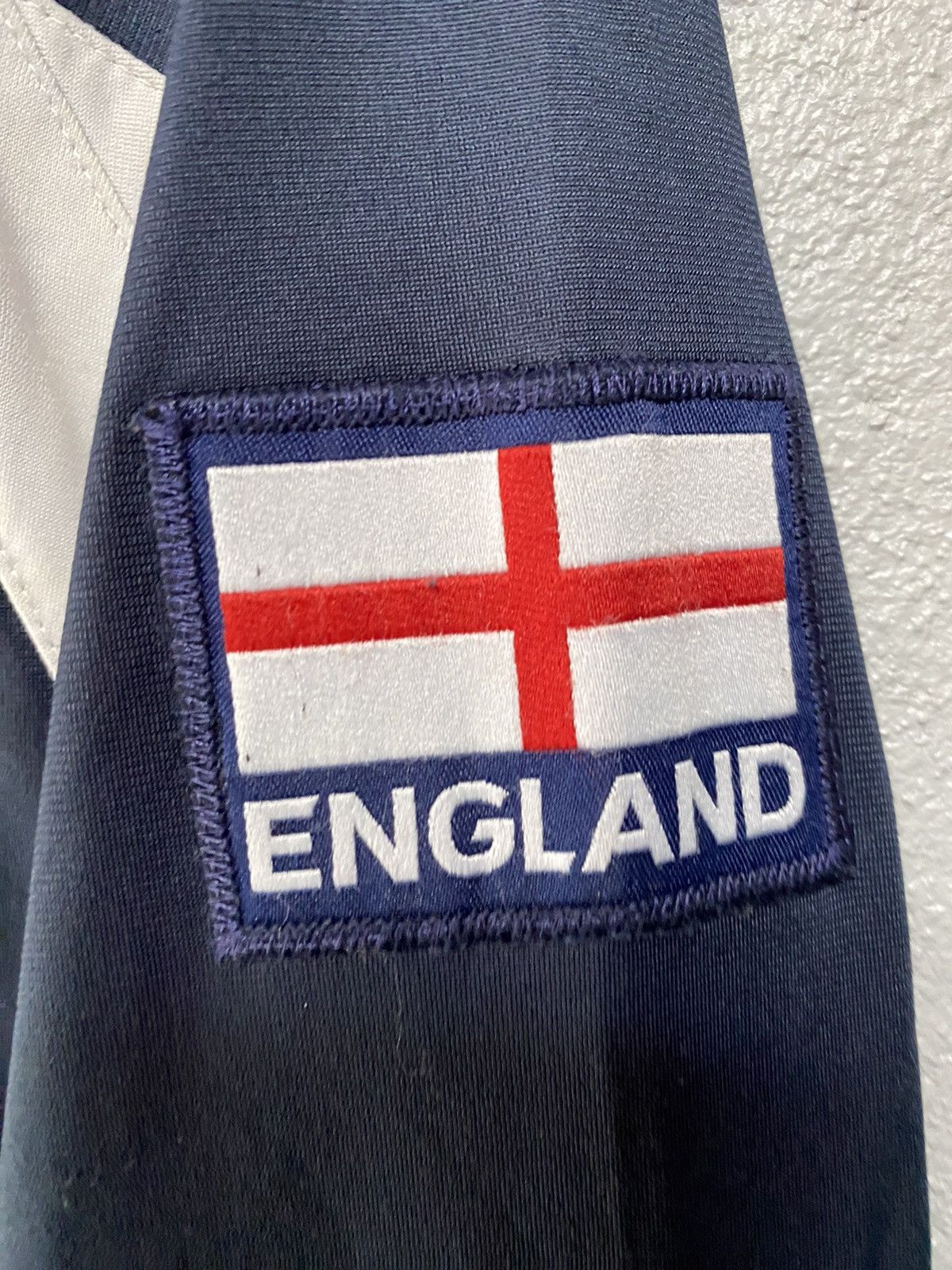 Sports Specialties × Umbro × Vintage Vintage England tracktop by umbro Size US L / EU 52-54 / 3 - 5 Thumbnail