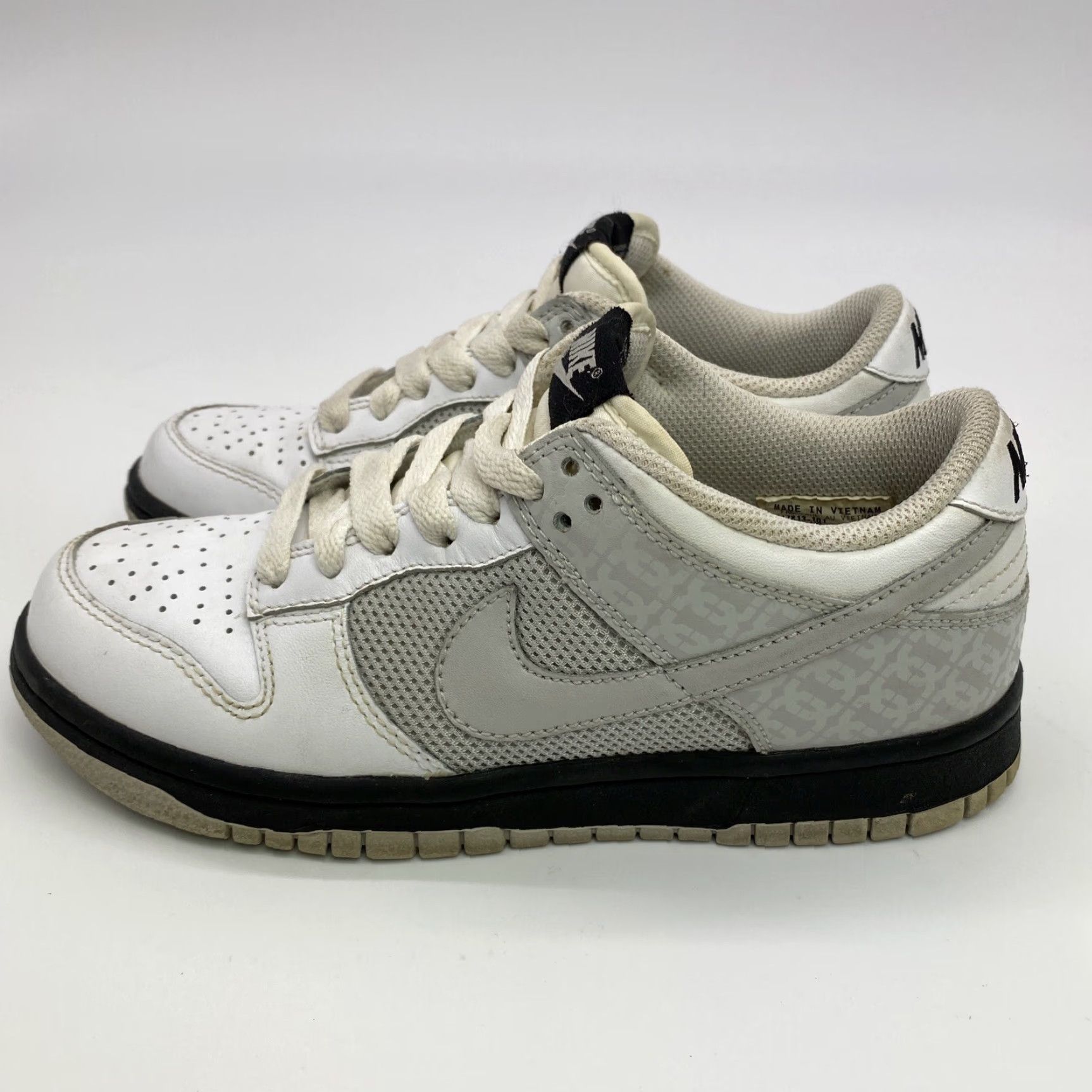 VINTAGE Nike Dunk Low 'White/Neutral Grey/Black' Women's Skate Sneakers Size 6.5 US 317813-101 2008