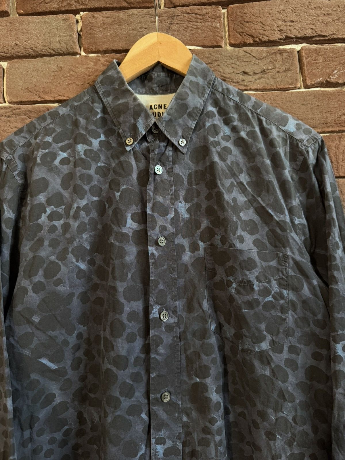 Acne Studios AW13 Acne Studios Isherwood Animal Button Up Shirt Blue 48 Size US M / EU 48-50 / 2 - 3 Thumbnail