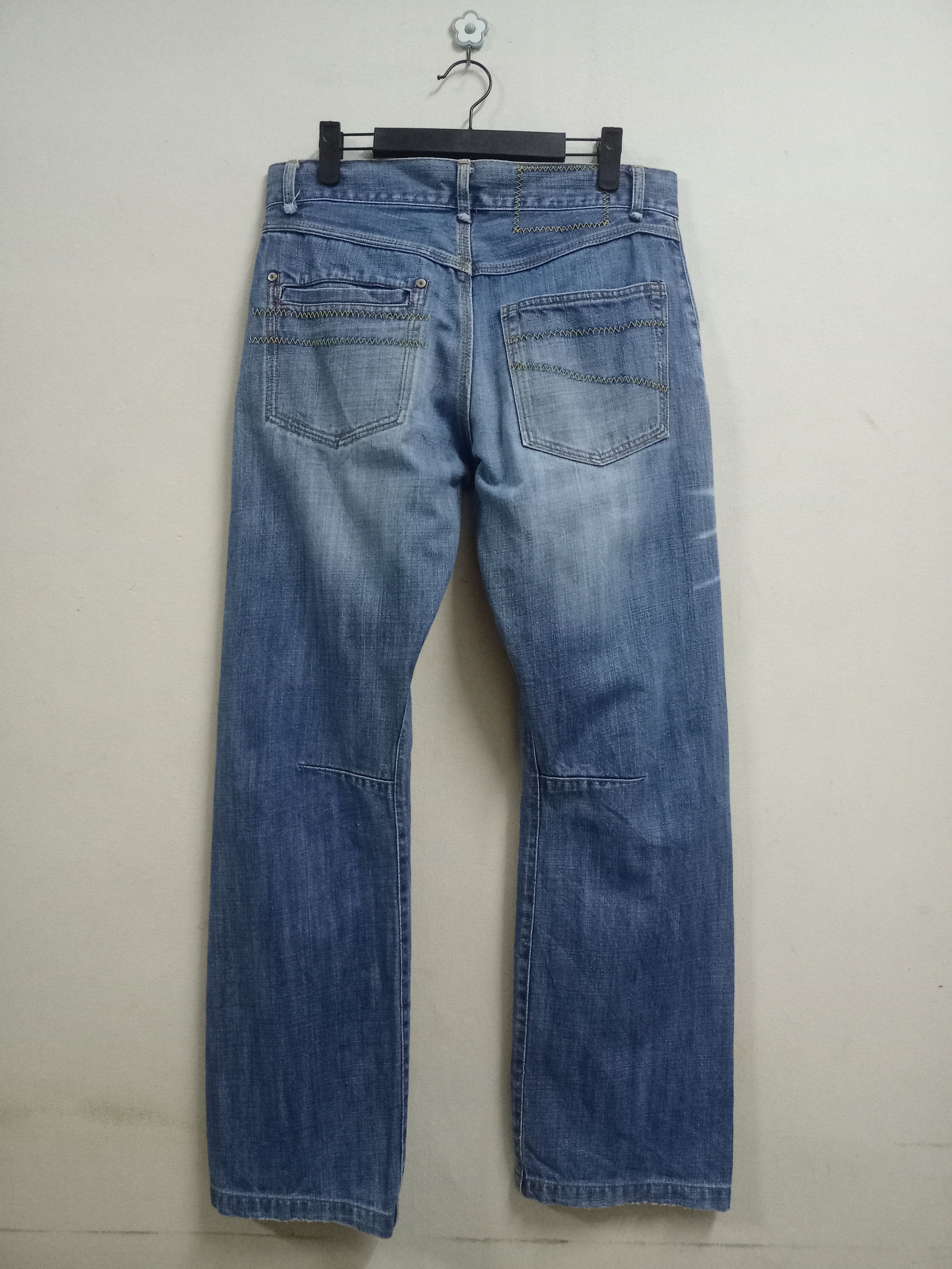 Helly Hansen Vintage Japan Helly Hansen Curve Leg Distressed Baggy Jeans Size US 32 / EU 48 - 2 Thumbnail