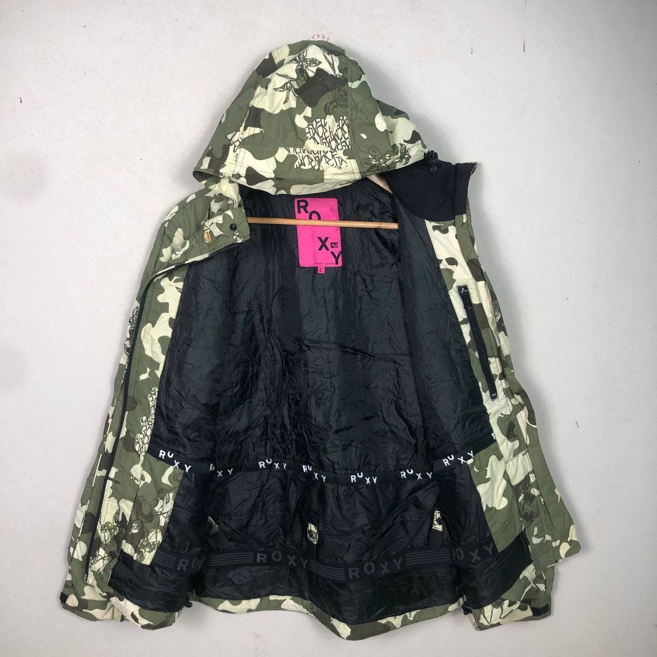 Other ROXY Camouflage Soft Shell Hooded Jacket Winter Fashion Size US L / EU 52-54 / 3 - 3 Thumbnail