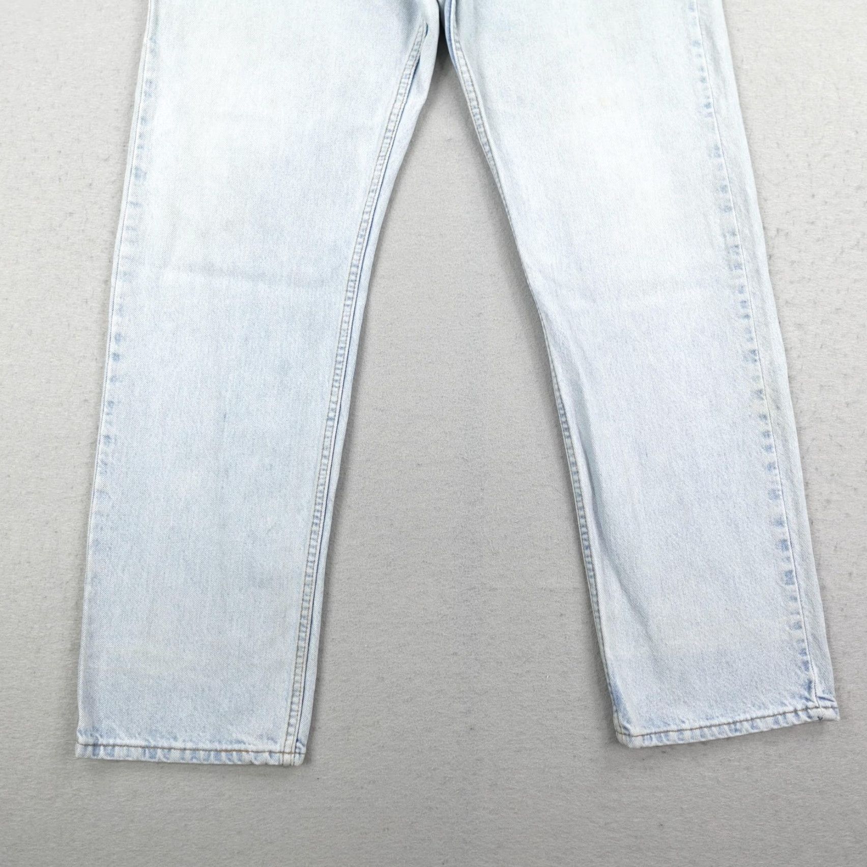Levi's VINTAGE Levi's Jeans Mens 38x32 Blue Denim 505 Grunge Regular Straight 90s USA Size US 38 / EU 54 - 3 Thumbnail