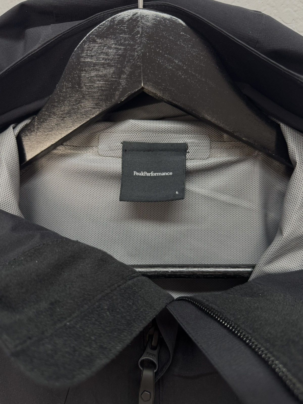 Goretex × Peak Performance Vintage Peak Performance Gore-Tex Black Jacket Arcteyx Style Size US L / EU 52-54 / 3 - 6 Thumbnail