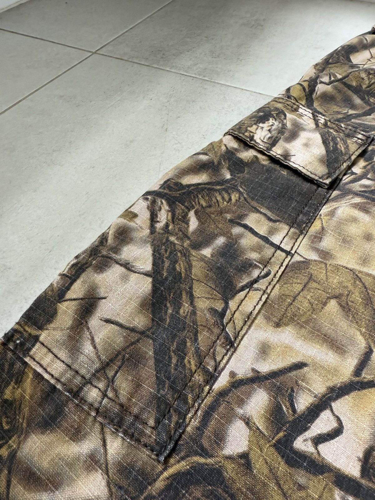 Factorie Baggy ‘Hunter Camo’ Cargopants Size US 30 / EU 46 - 4 Thumbnail