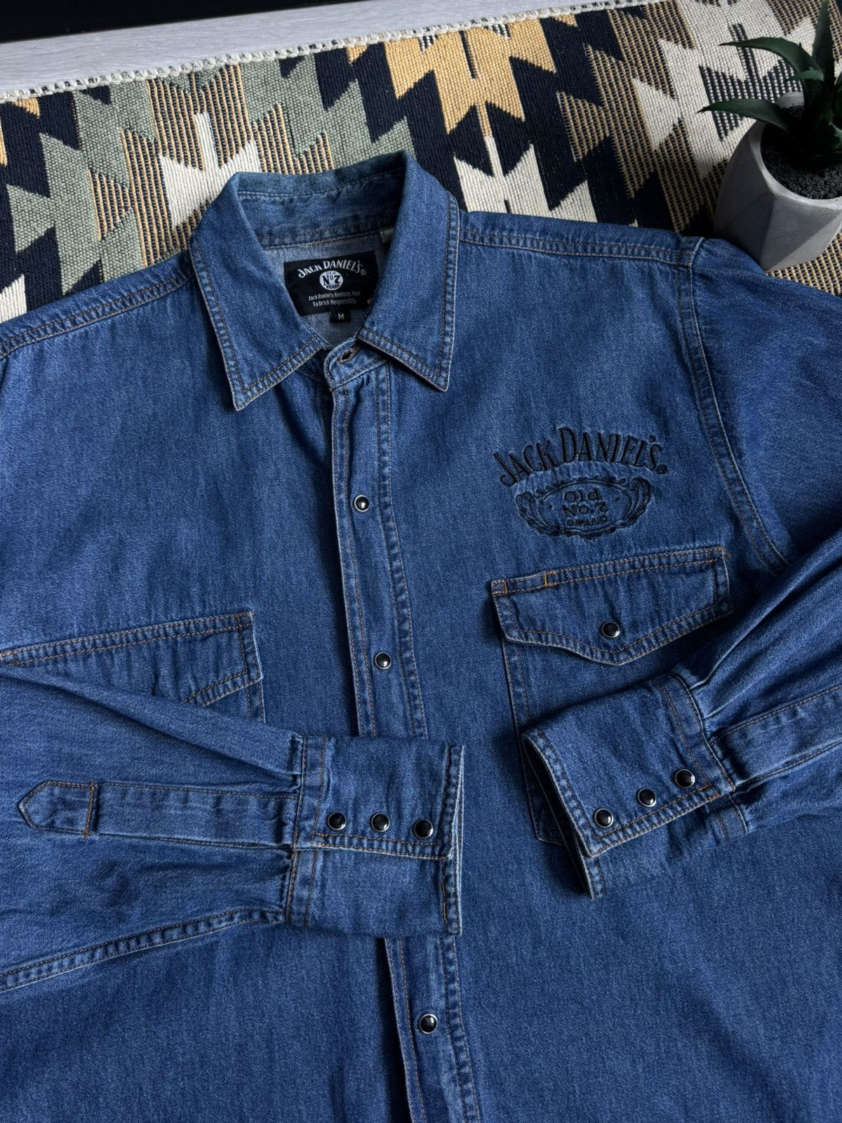 Vintage Vintage Jack Daniel’s Denim Logo Shirt Size US M / EU 48-50 / 2 - 8 Thumbnail