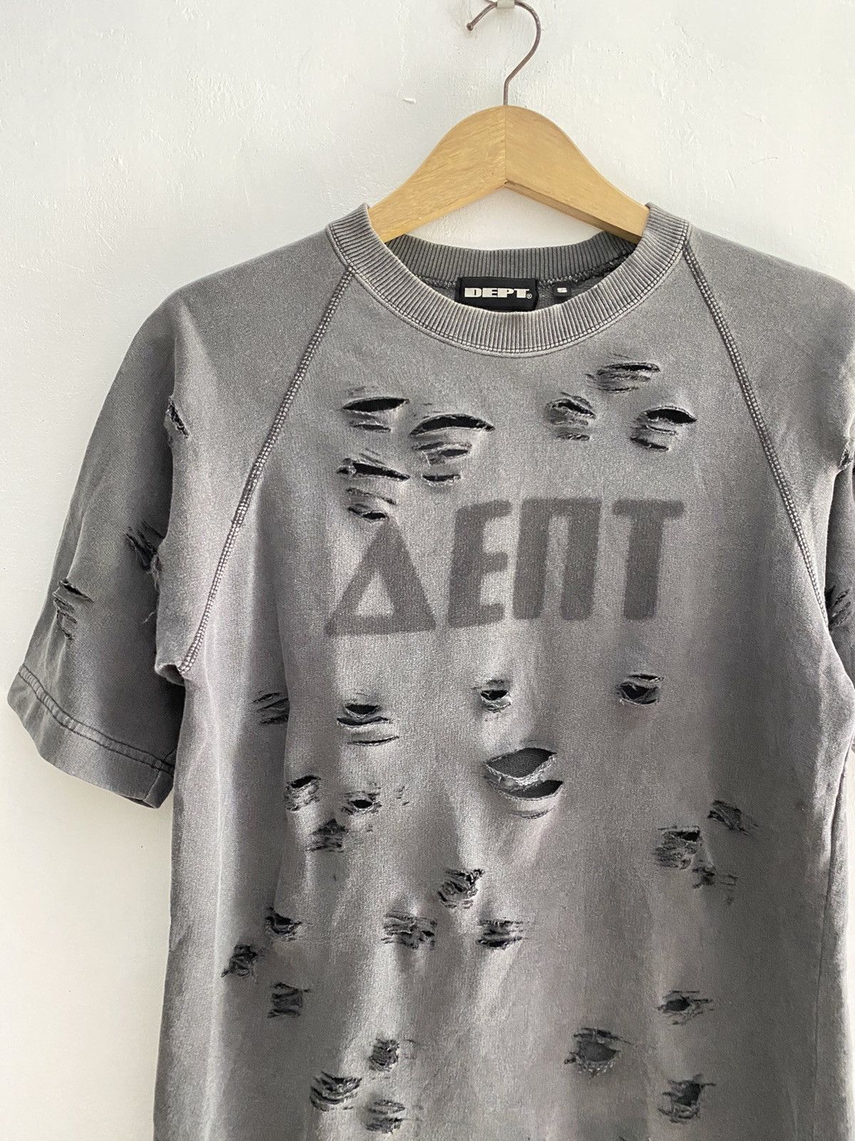 20471120 × Beauty Beast × Japanese Brand Vintage Dept Distressed tee Size US S / EU 44-46 / 1 - 2 Thumbnail