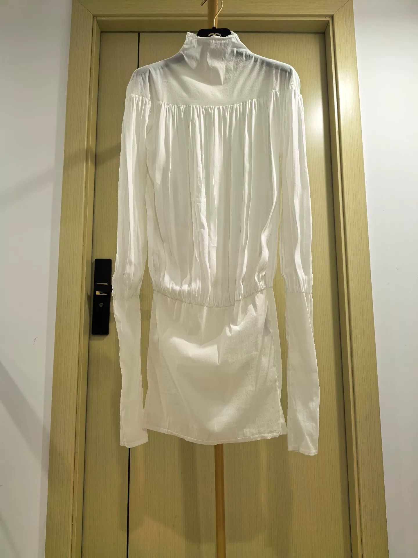 Jil Sander JIL SANDER White Silk Dress for Sale Size M / US 6-8 / IT 42-44 - 1 Thumbnail