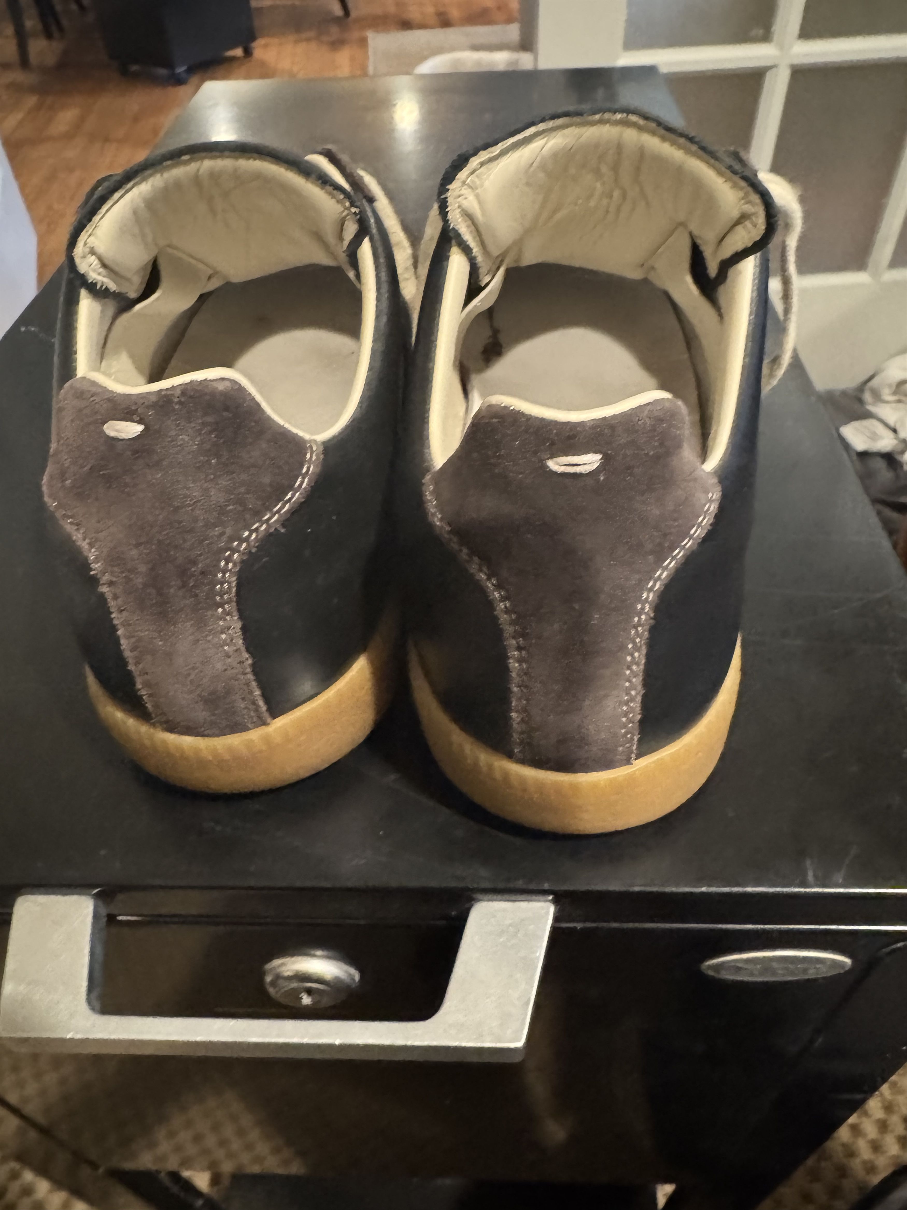 Maison Margiela Masion Margiela Replica GAT Black 9 42 gum low Size US 9 / EU 42 - 1 Thumbnail