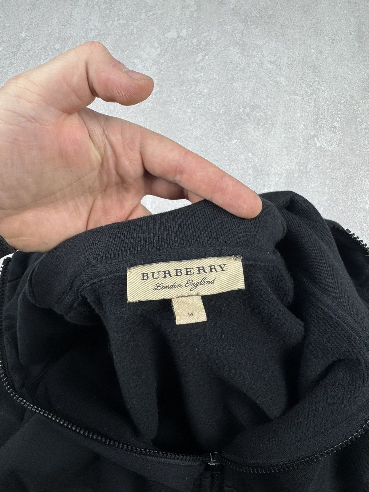 Burberry Vintage Burberry London England Black Zip Hoodie Logo Size US M / EU 48-50 / 2 - 10 Thumbnail