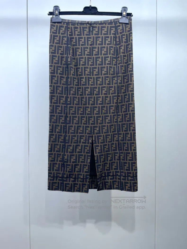 Fendi Fendi Full Logo Skirt Size 25" / US 0 / IT 36 - 2 Thumbnail
