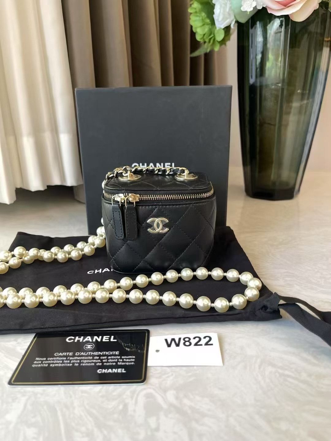 Chanel Pre-loved Bag Very good condition Size ONE SIZE - 1 Thumbnail