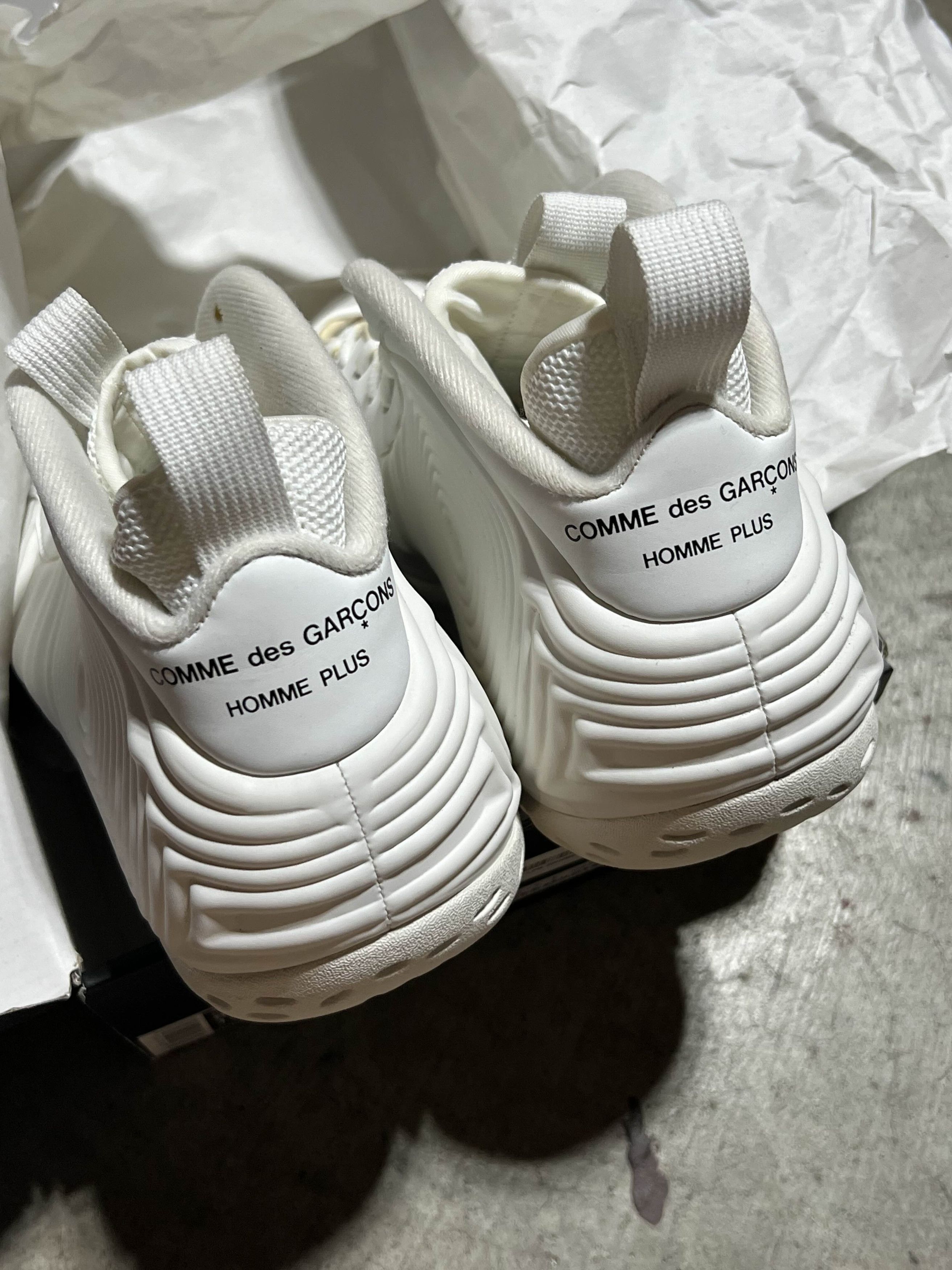 Comme des Garcons × Comme des Garcons Homme × Nike Nike Comme Des Garcons CDG White Foamposite Size US 9.5 / EU 42-43 - 4 Thumbnail