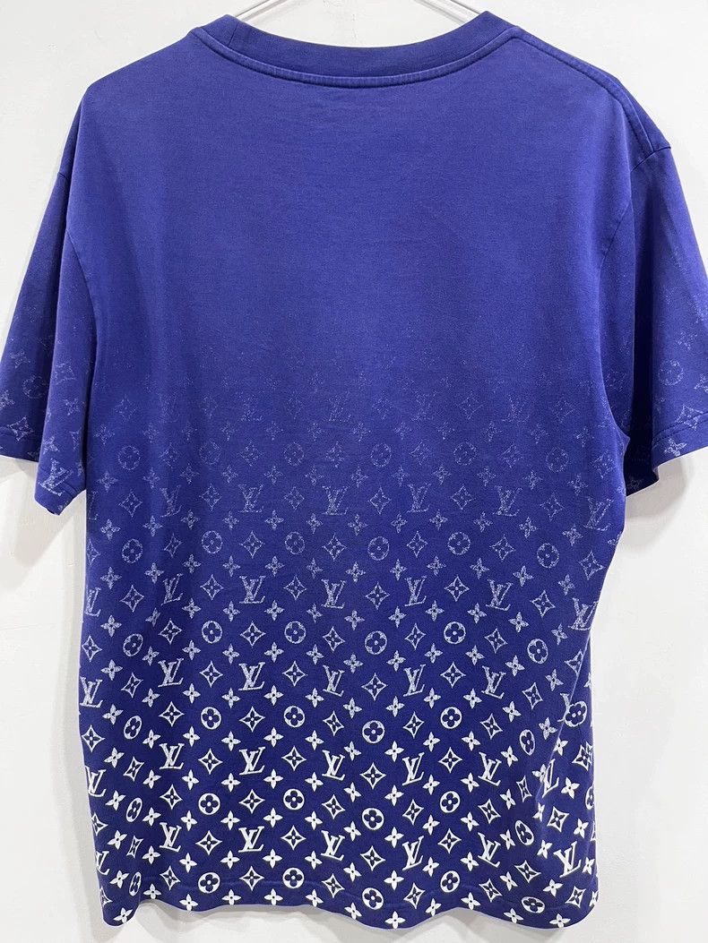 Louis Vuitton Louis Vuitton Blue logo gradient short sleeve Size US L / EU 52-54 / 3 - 2 Thumbnail