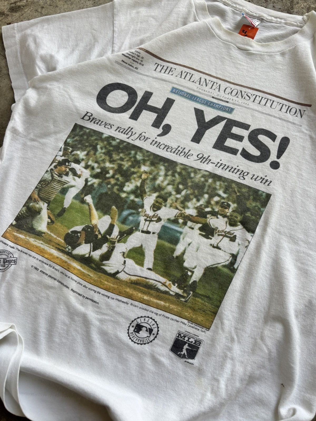MLB × Vintage Vintage 1992 MLB Atlanta Braves Newspaper shirt Size US M / EU 48-50 / 2 - 2 Thumbnail