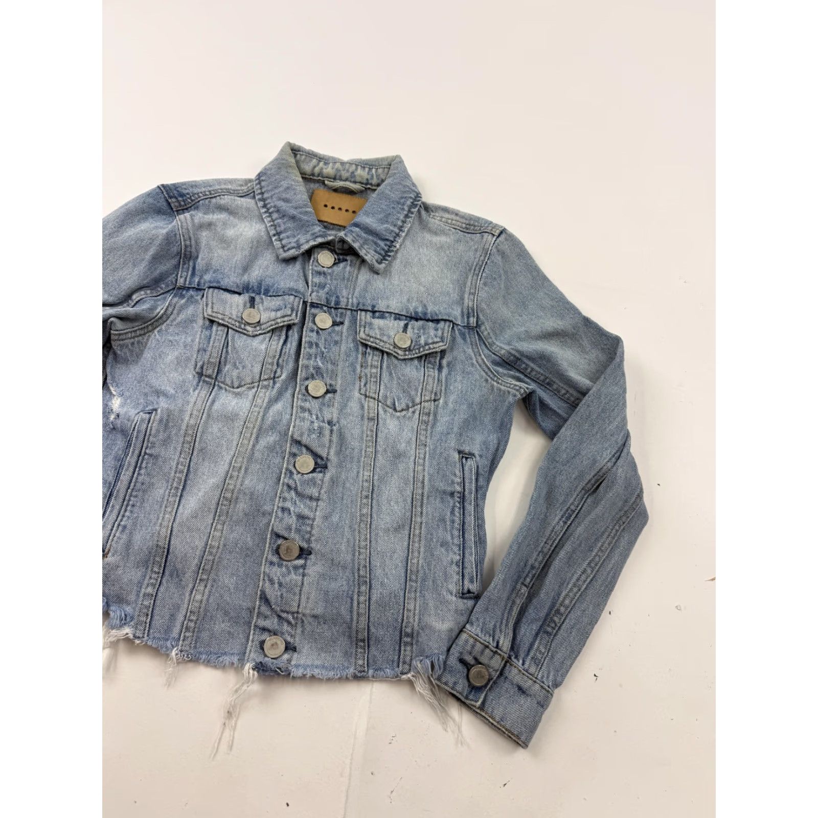 Vintage BLANKNYC Denim Jacket Womens Small Blue Distressed Raw Hem Cropped Button Front Size S / US 4 / IT 40 - 2 Thumbnail