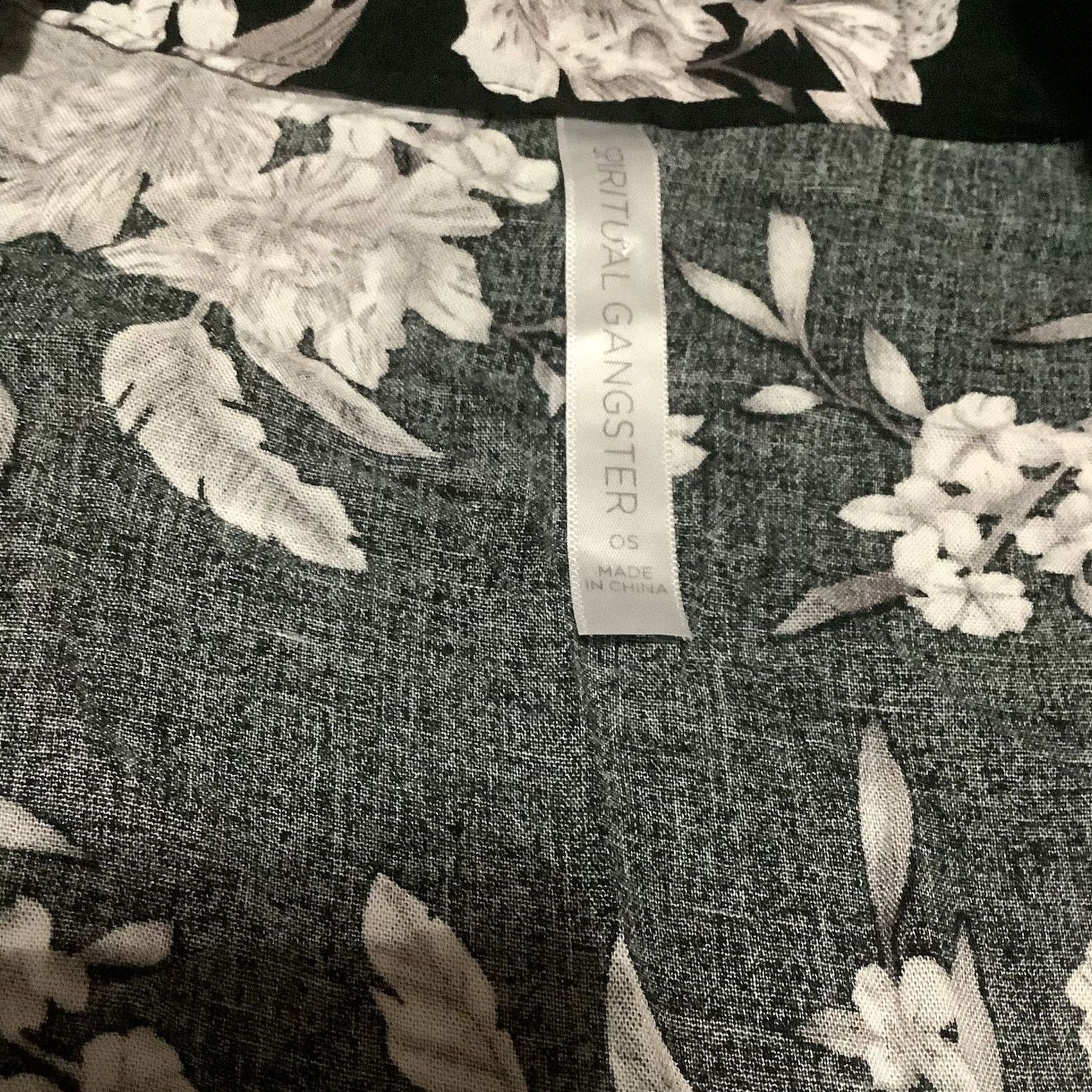 Spiritual Gangster Spiritual Gangster Kimono Robe One Size Black Floral Lightweight 3/4 Sleeve Beach Bohemian Aloha Women Womens Size ONE SIZE - 3 Thumbnail