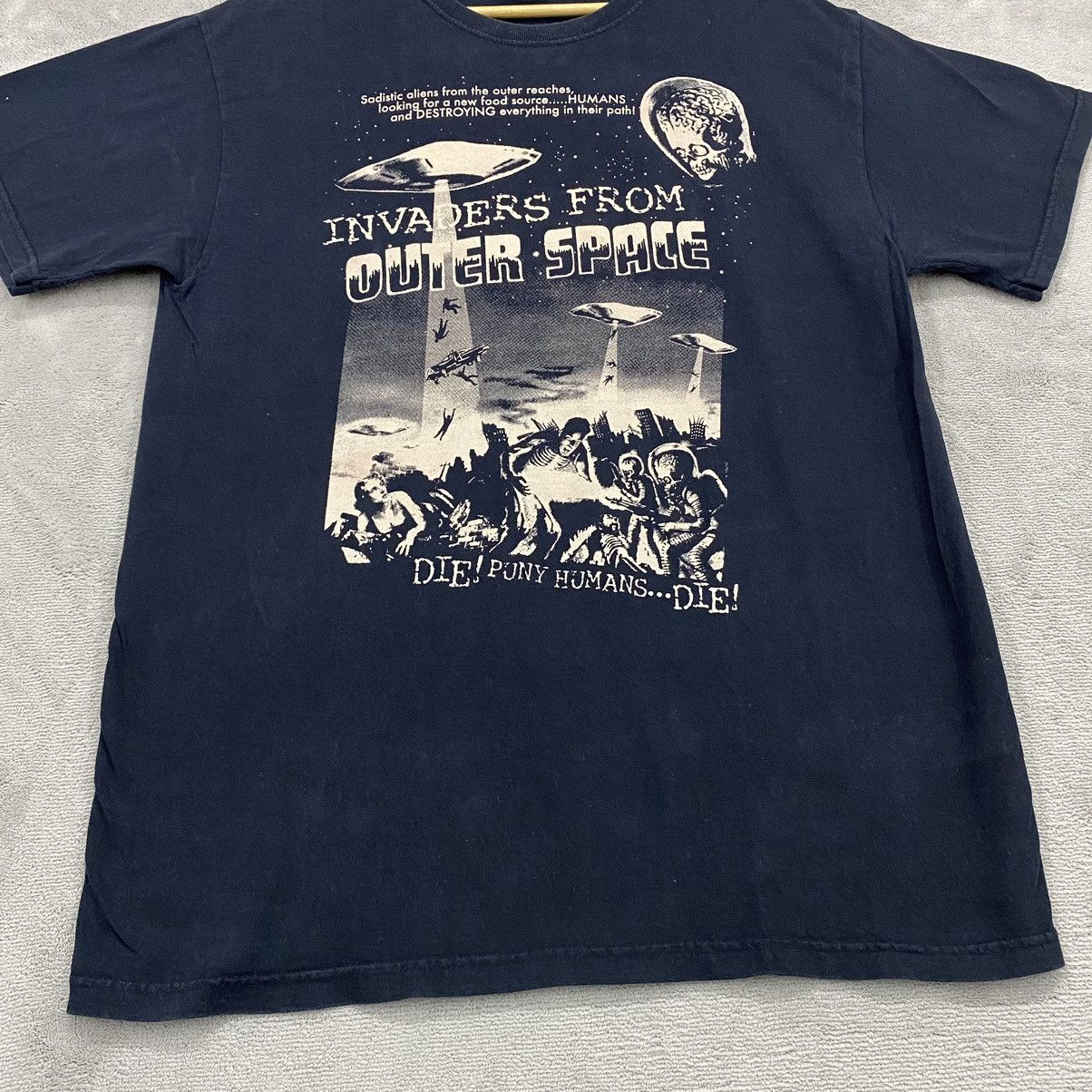 Vintage VINTAGE ‼️ INVADERS FROM OUTER SPACE Size US L / EU 52-54 / 3 - 6 Thumbnail