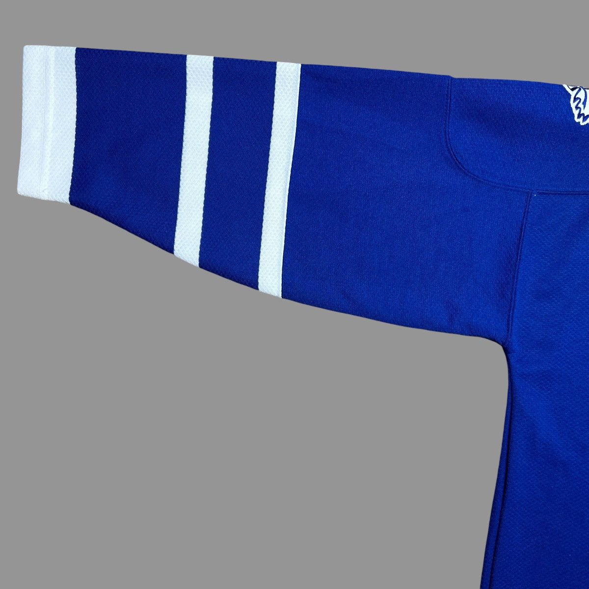 NHL × Starter × Vintage Vintage 1990s NHL Toronto Maple Leafs Starter Jersey Size US M / EU 48-50 / 2 - 4 Thumbnail