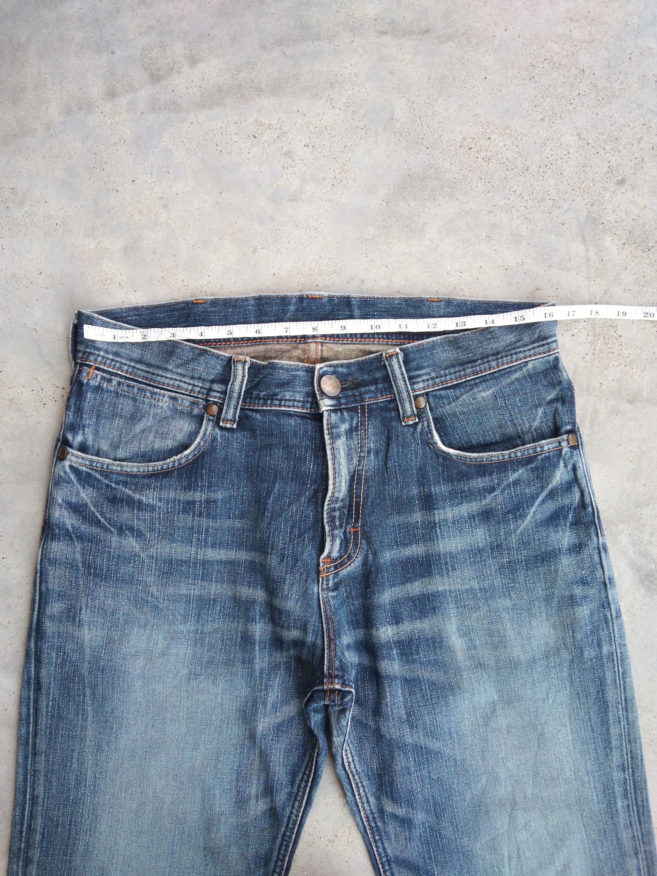 Japanese Brand Vintage Faded Blue Wash Wrangler Distressed Jeans 32x31 Size US 32 / EU 48 - 3 Thumbnail