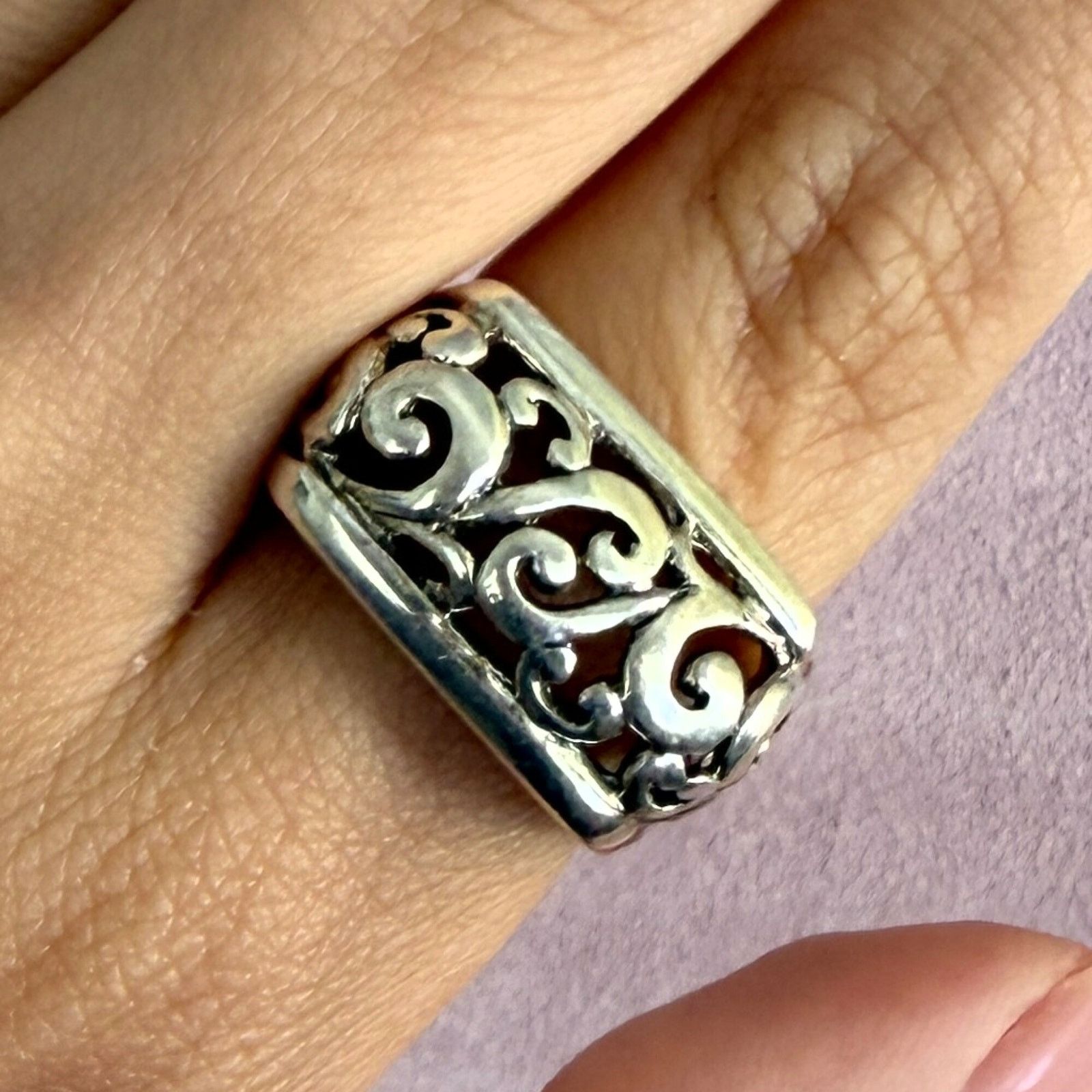 Sterling Silver sterling silver scrolled squared top band ring size 8.75 Size ONE SIZE - 1 Thumbnail