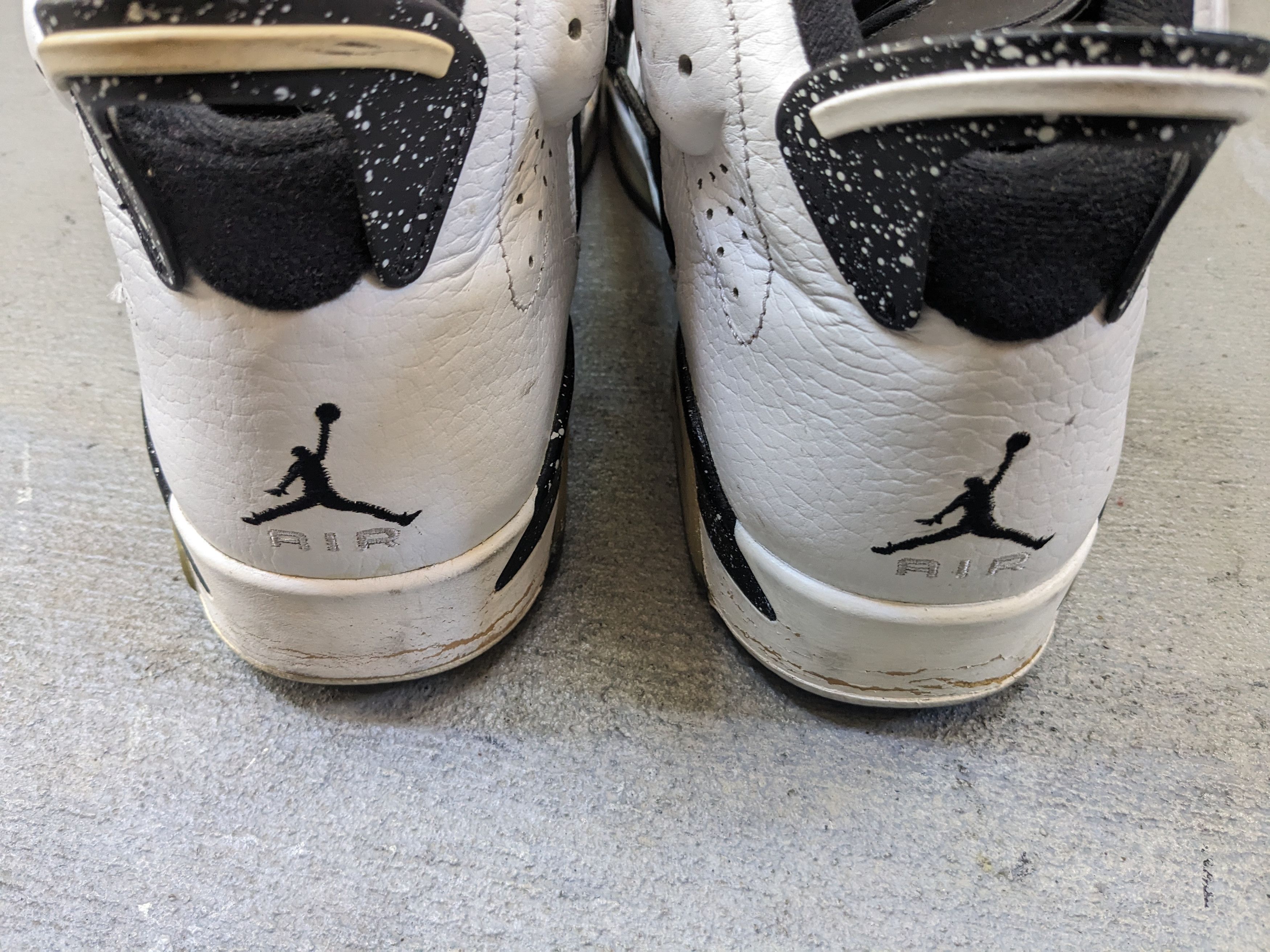 Jordan Brand × Nike Nike Air Jordan 6 Retro Oreo 384664-101 Black White 12 Size US 12 / EU 45 - 18 Thumbnail