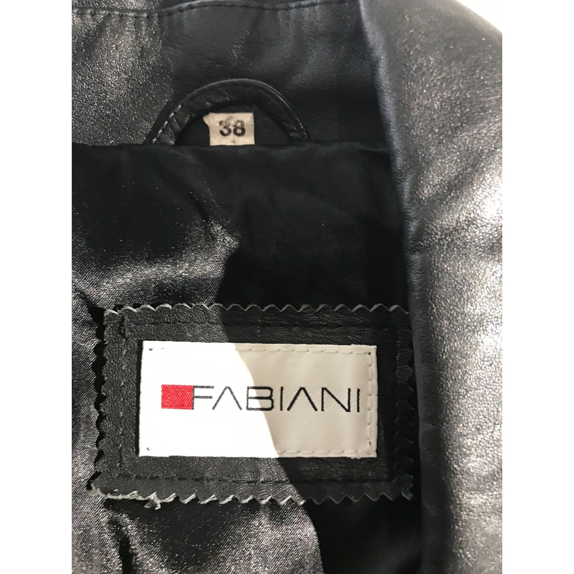 Vintage Fabiani Women's Black Leather V Neck Belted Moto Y2K Jacket Size S / US 4 / IT 40 - 3 Thumbnail