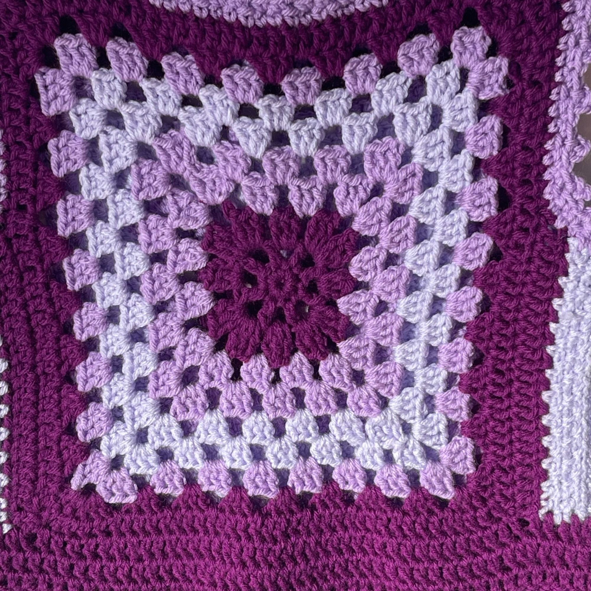 Handmade Crochet Vest Tank Top Retro 70's Hippy Granny Square Rib Tic Size M / US 6-8 / IT 42-44 - 3 Thumbnail