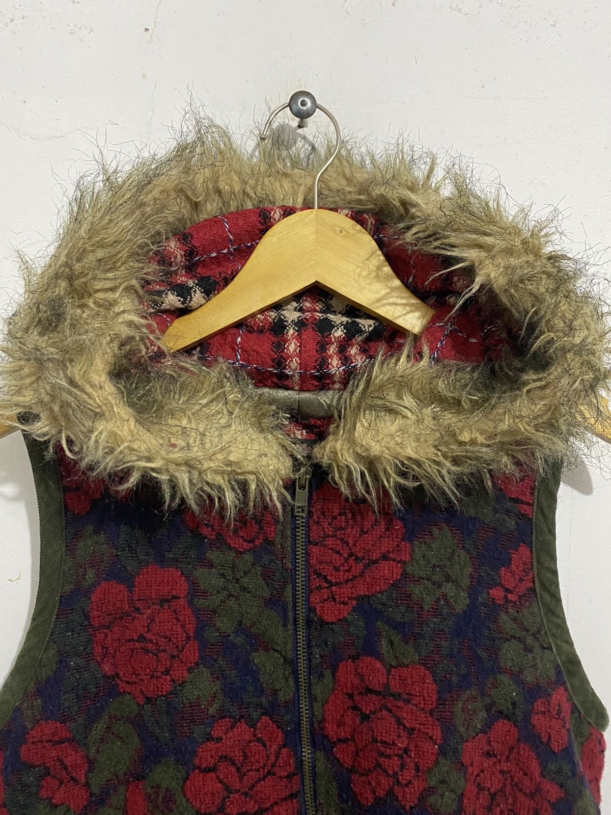 Beauty Beast 🖤BLACKFRIDAY🖤Japan Vest Fur hooded ifsixwasnine lgb styled Size US S / EU 44-46 / 1 - 2 Thumbnail