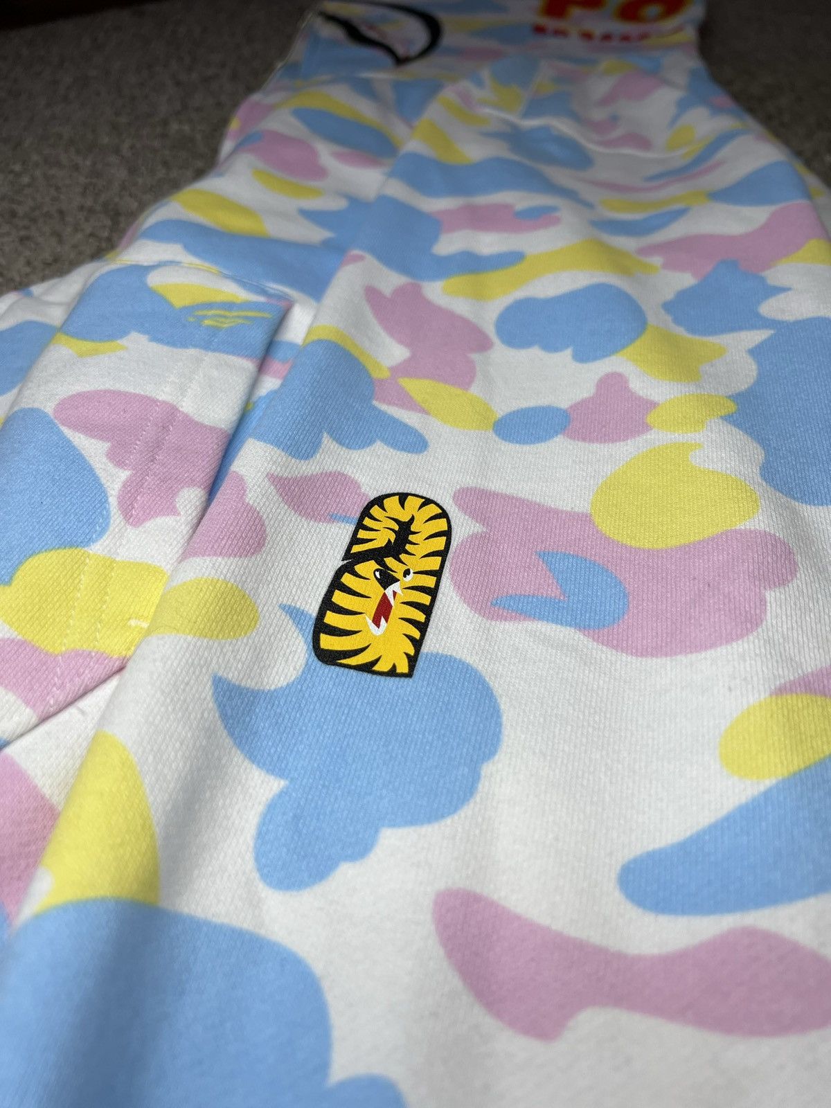 Bape BAPE New Multi Camo Shark Relaxed Full Zip Hoodie Size US L / EU 52-54 / 3 - 5 Thumbnail