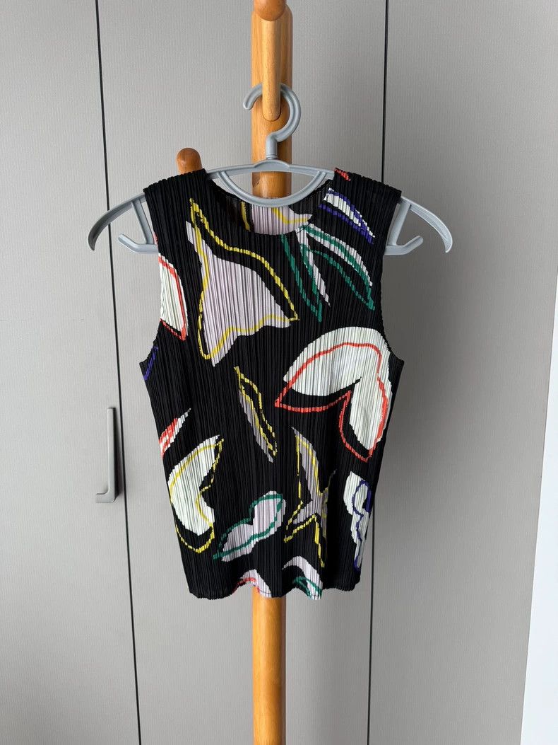 Issey Miyake Issey Miyake size:3 Black gourd pleated vest Size S / US 4 / IT 40 - 1 Thumbnail