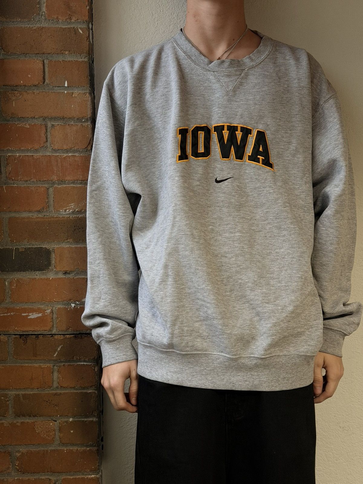 Nike Vintage Iowa crewneck Size US L / EU 52-54 / 3 - 1 Thumbnail