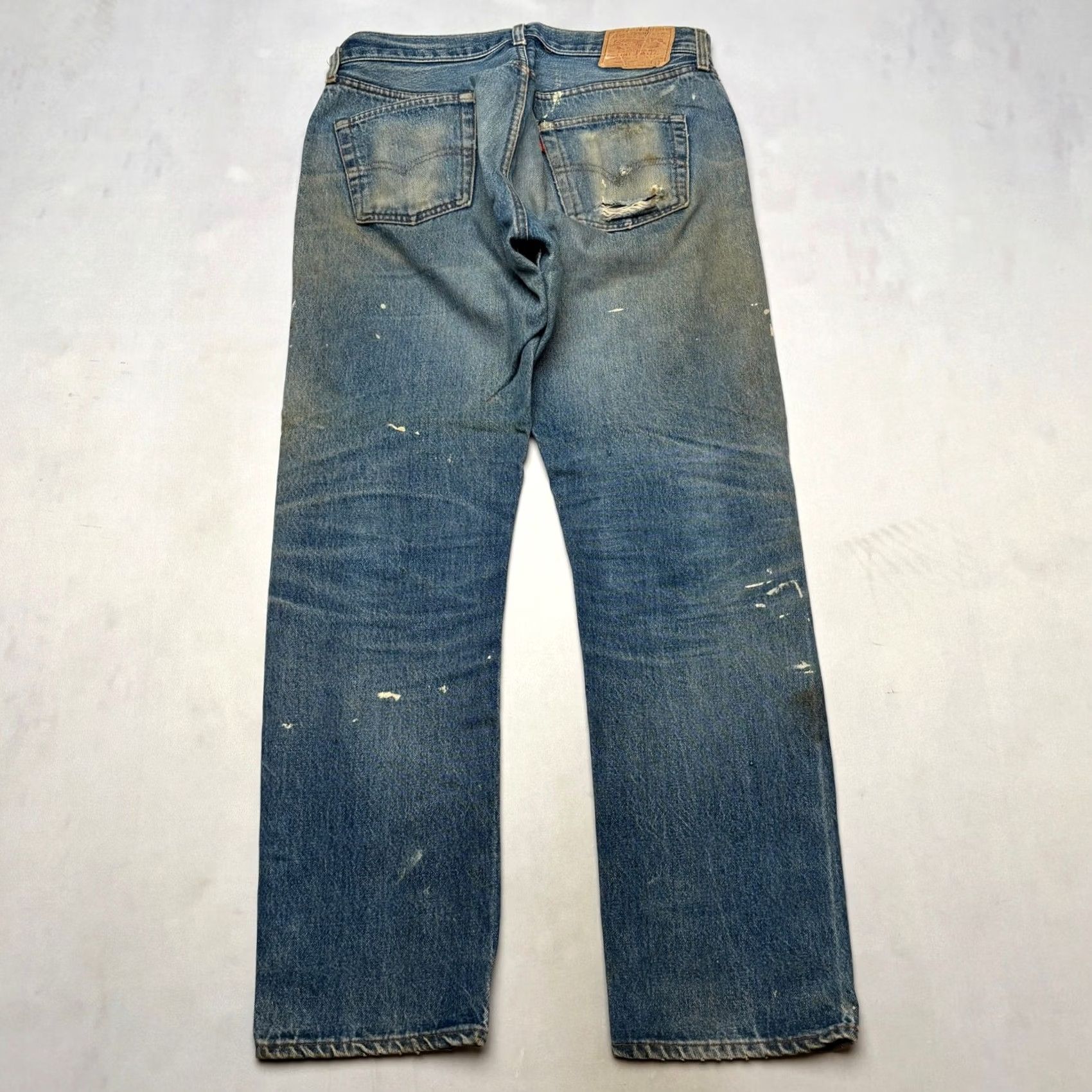 Levi's VINTAGE Levi's 501 Jeans Straight Leg Distressed Made in USA 80s 32x31 Size US 32 / EU 48 - 3 Thumbnail