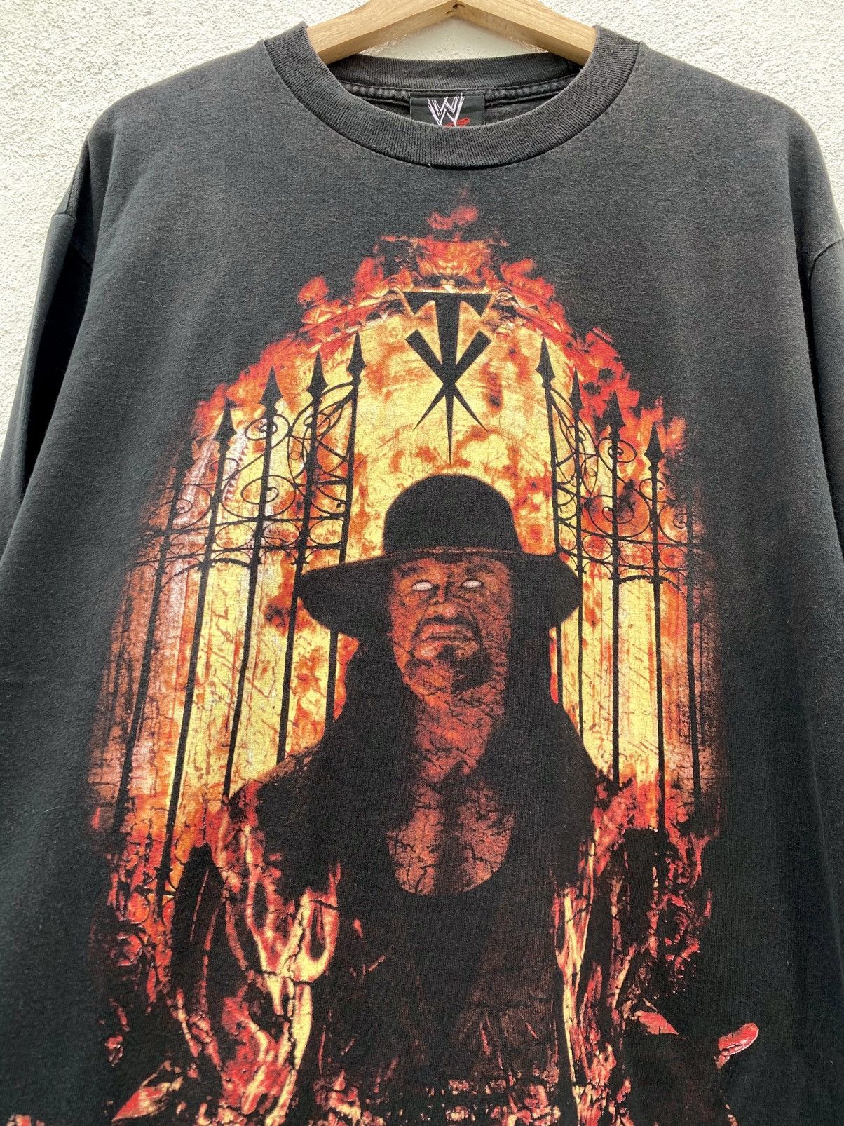WWE Vintage Rare The Undertaker Hell’s Gate Flame Long Sleeve Size US L / EU 52-54 / 3 - 9 Thumbnail