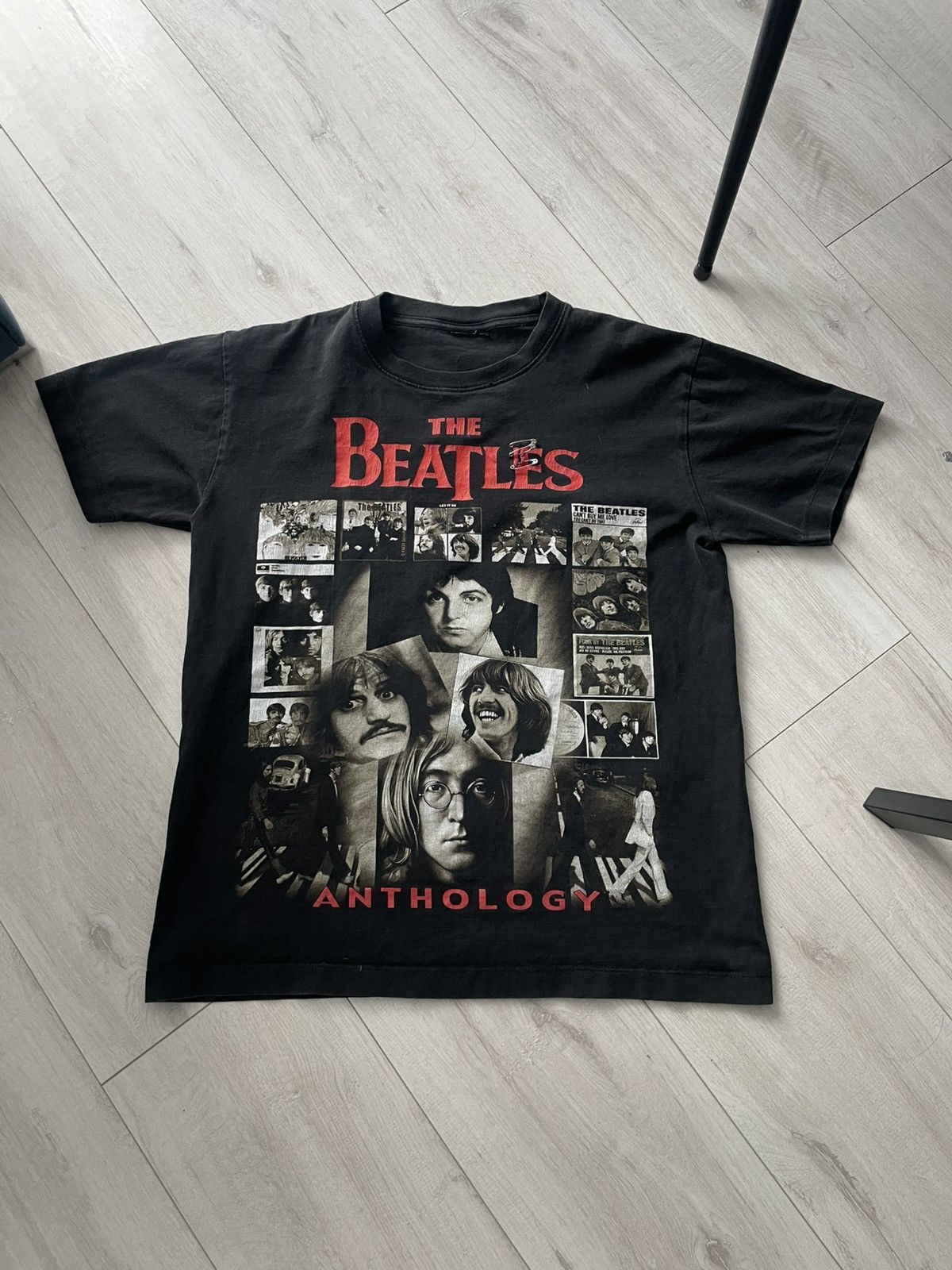 Band Tees Vintage 00’s The Beatles Anthology Band T-Shirt Printed Logo Size US M / EU 48-50 / 2 - 1 Thumbnail