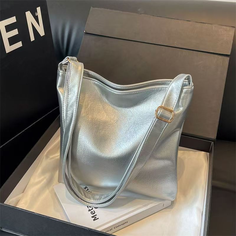 Vintage Crossbody Single Shoulder Underarm Bag in Silver, Women's