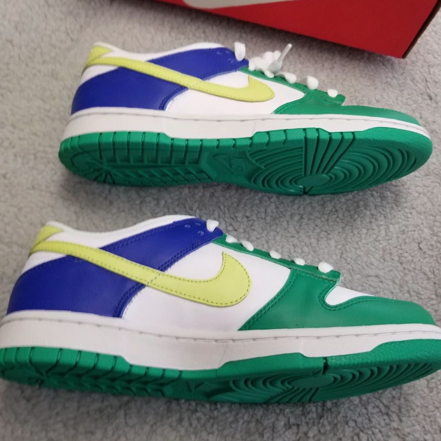 Nike Nike Dunk Low Stadium Green 7Y Athletic Sneaker Sports Mens FN6973-100 NEW Size US 7 / EU 40 - 4 Thumbnail