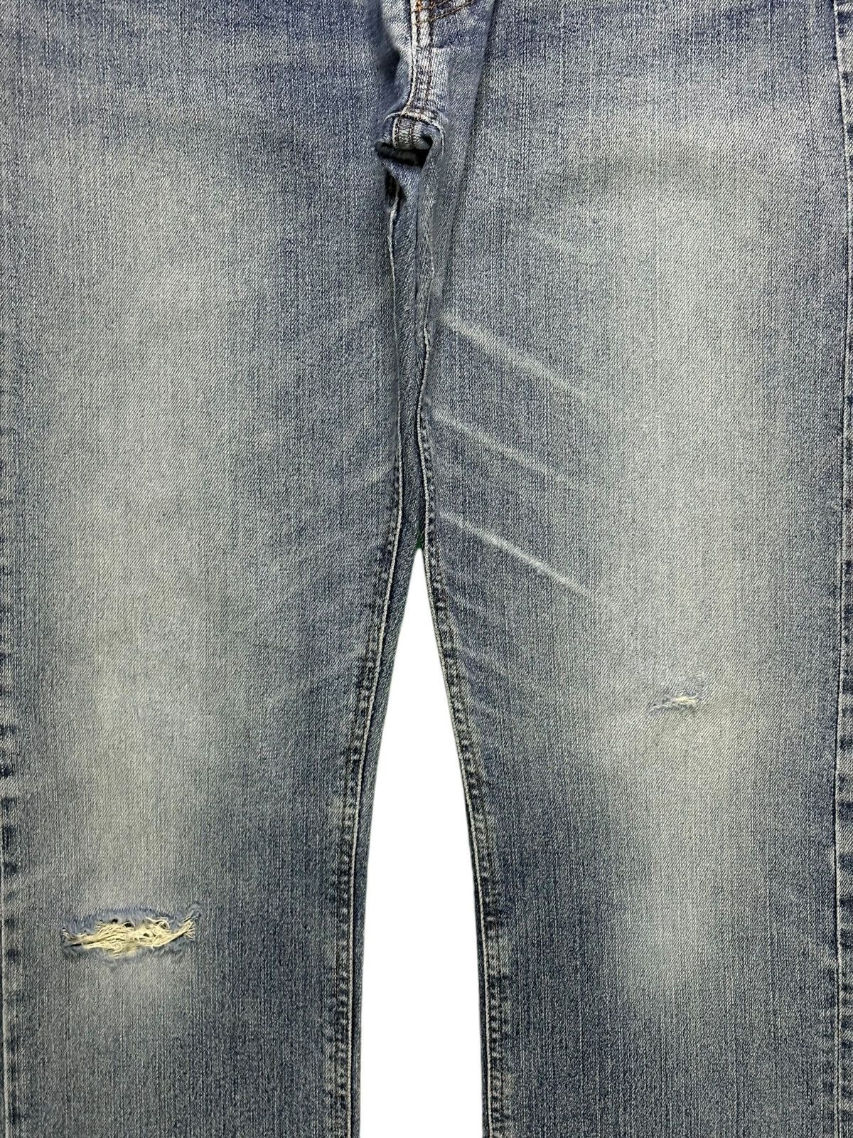 Burberry Vintage Burberry Button Fly Faded Wash Distressed Jeans Size US 30 / EU 46 - 5 Thumbnail