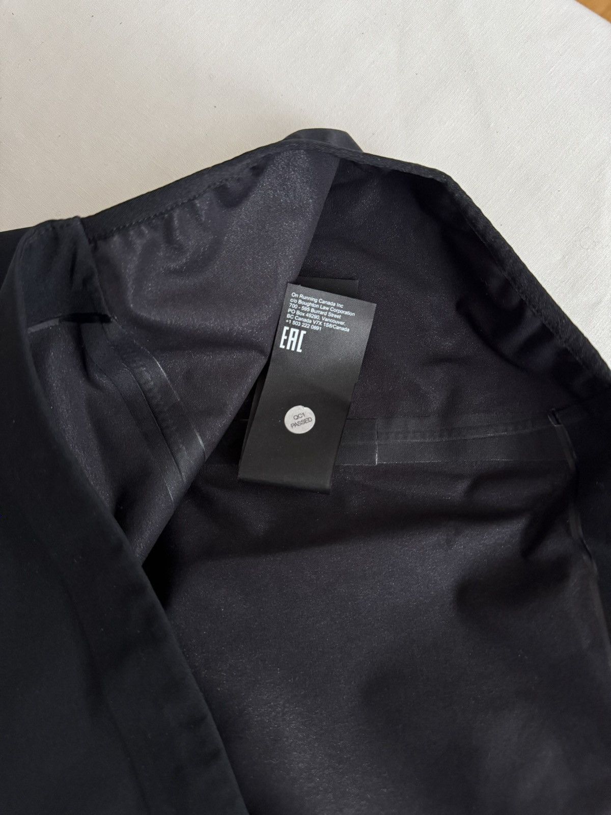 On Waterproof Anorak Size US M / EU 48-50 / 2 - 8 Thumbnail