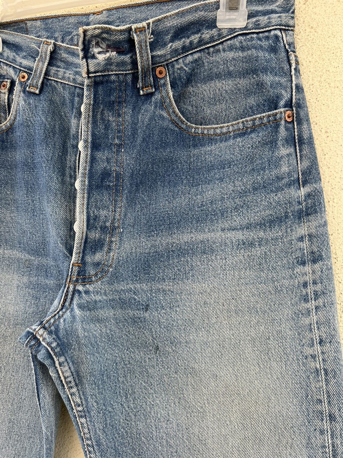 Levi's Vintage 80s Levi’s 501 Distressed Faded Blue Denim Jeans Size US 30 / EU 46 - 11 Thumbnail