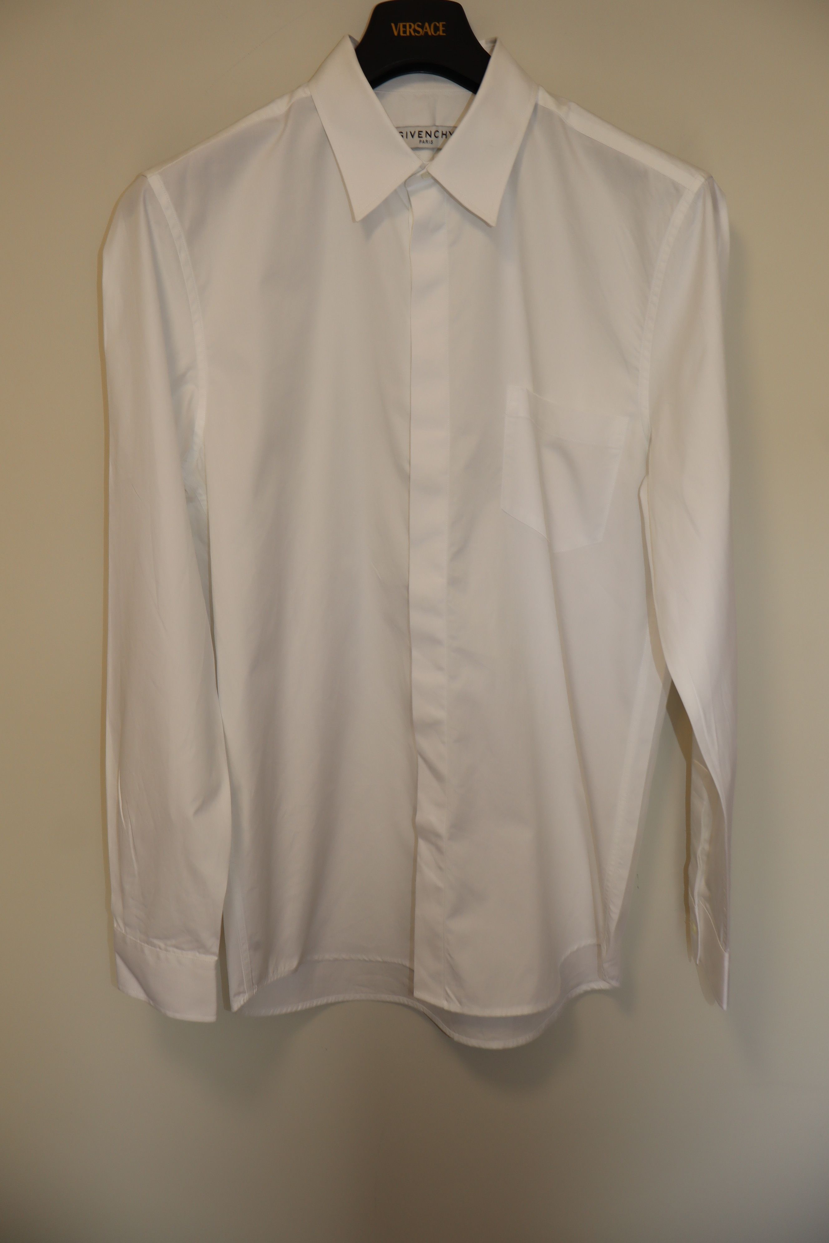 Givenchy Rubber logo shirt Size US L / EU 52-54 / 3 - 3 Thumbnail