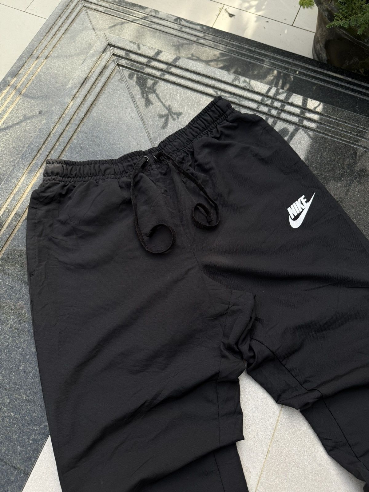 Nike 90’s NIKE RARE SWOOSH LOGO Y2K VINTAGE NYLON TRACK PANTS Size US 34 / EU 50 - 2 Thumbnail