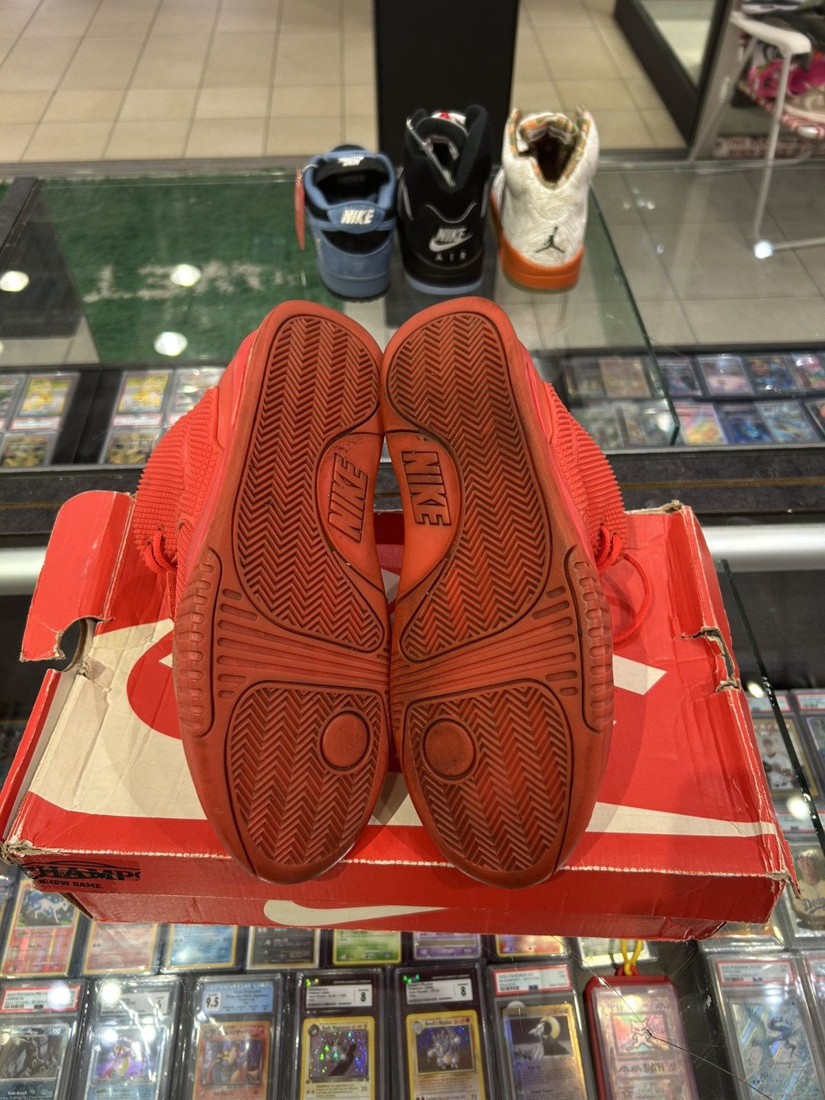 Yeezy Nike Yeezy 2 Red October Size US 9 / EU 42 - 10 Thumbnail