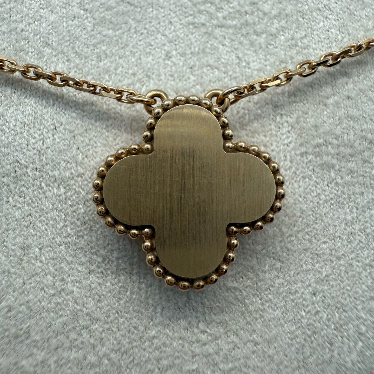 Van Cleef & Arpels Vca Xmas Limited Gold MOP 4-Leaf Clover Necklace Size ONE SIZE - 4 Thumbnail